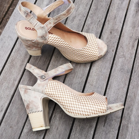 Gold Button heeled sandals - Picture 2 of 14